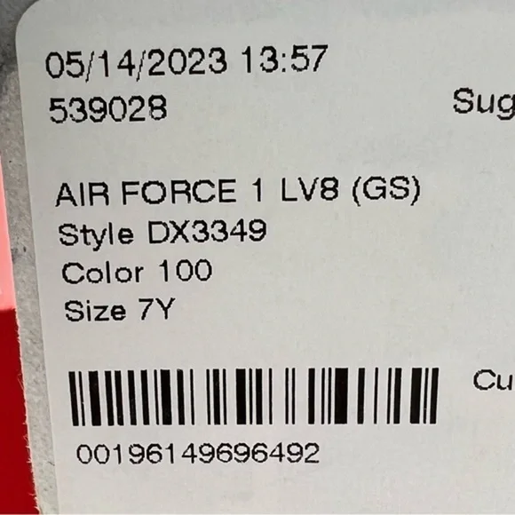 Nike Air Force 1 LV8 - Picture 5 of 5